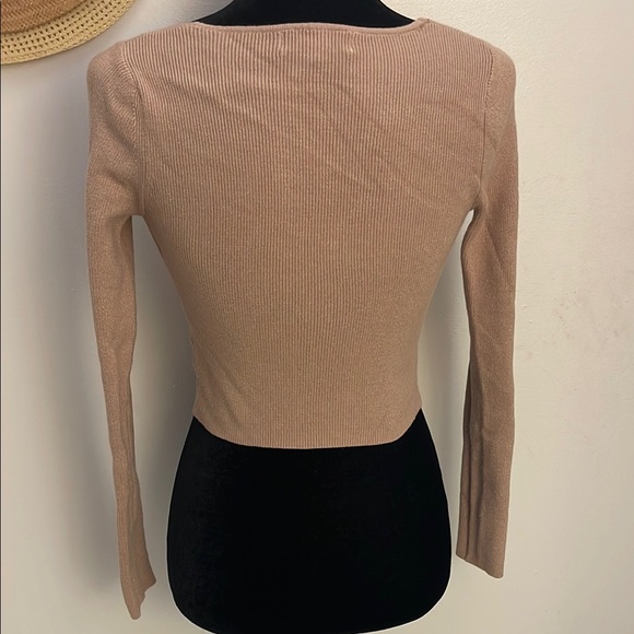 Tic Toc | Women’s Tan Long Sleeve Tie-Front Sweater Size Small - Picture 3 of 5